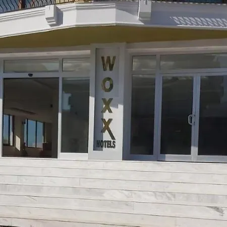 Woxx Beach Hotel